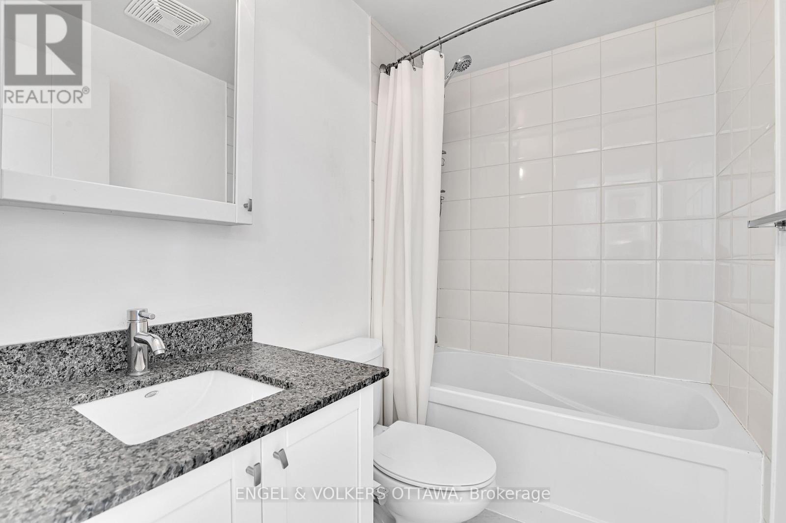 1304 - 40 Nepean Street