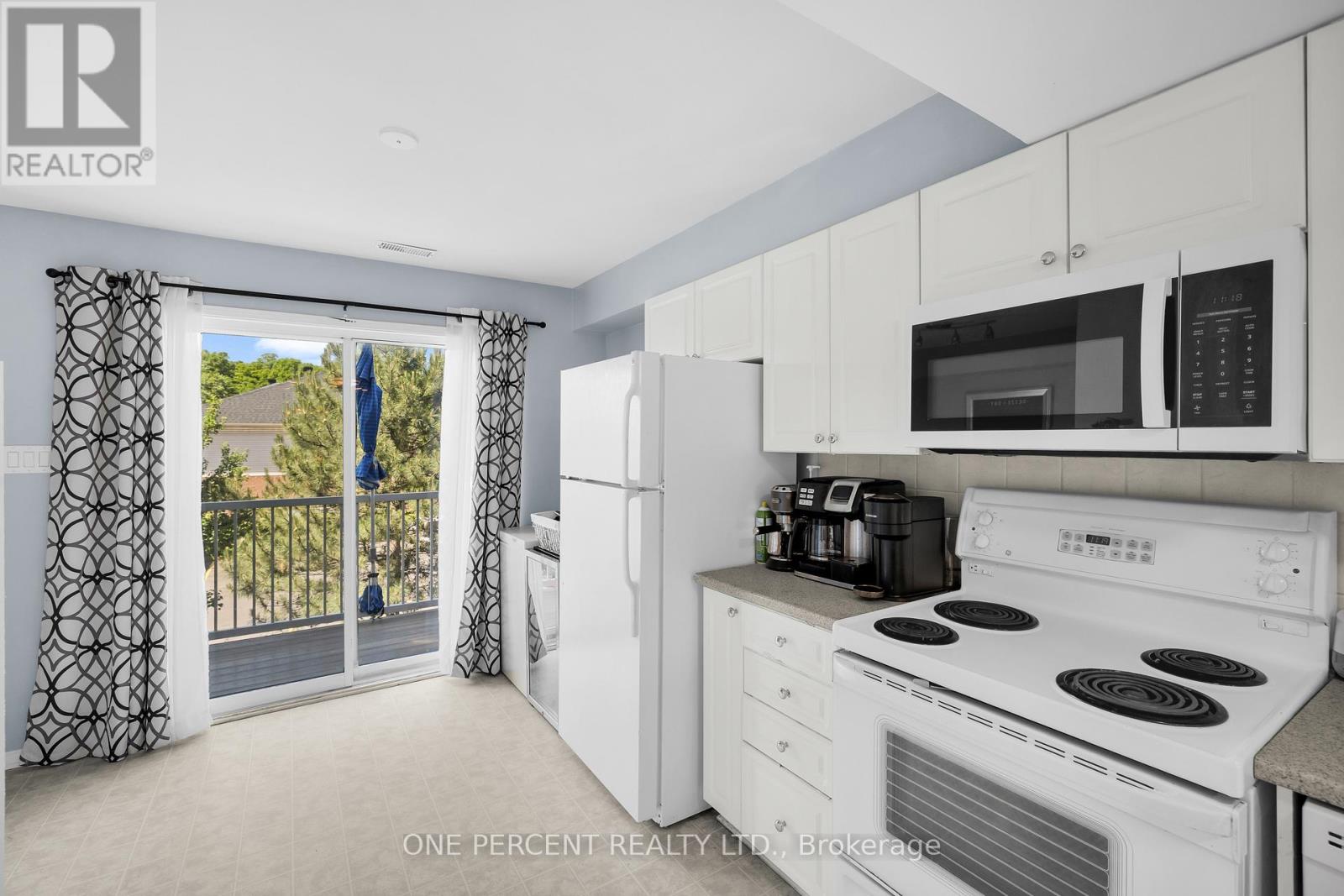 3 - 250 Cresthaven Drive