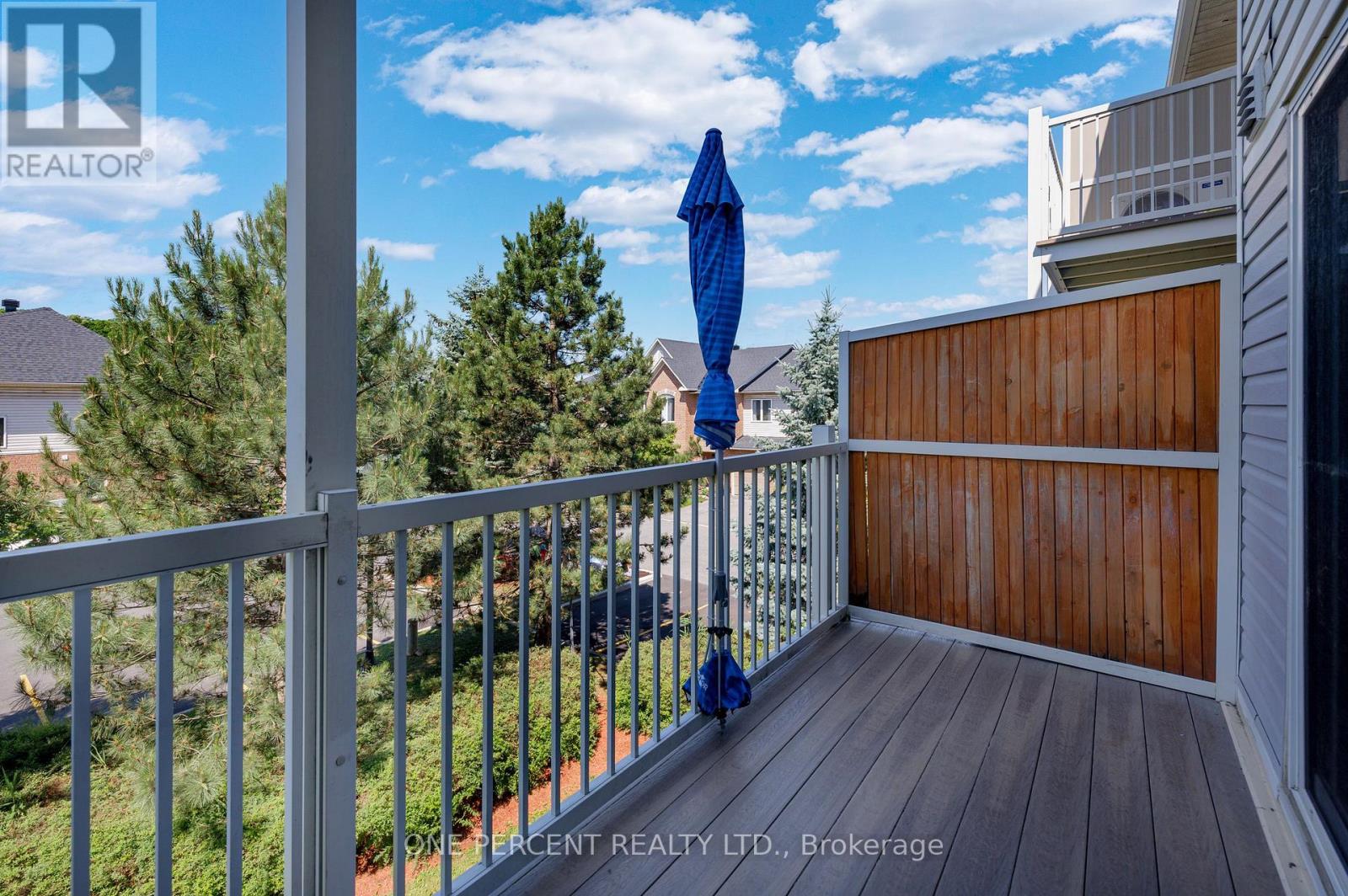 3 - 250 Cresthaven Drive