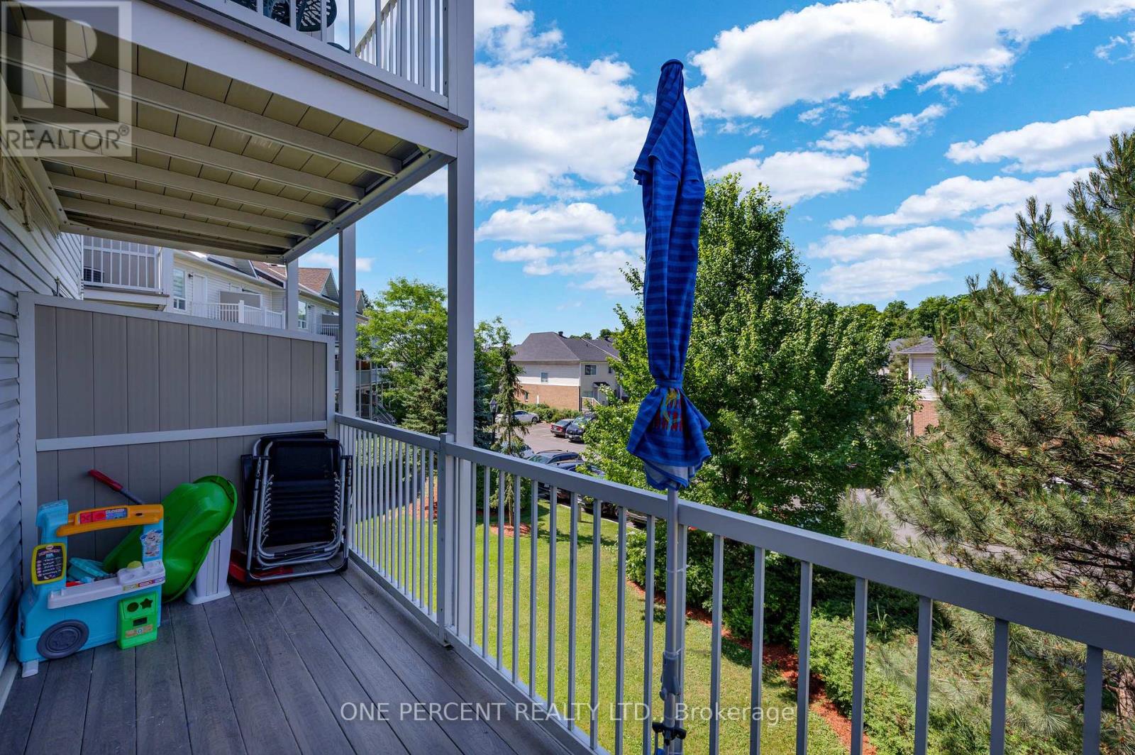 3 - 250 Cresthaven Drive
