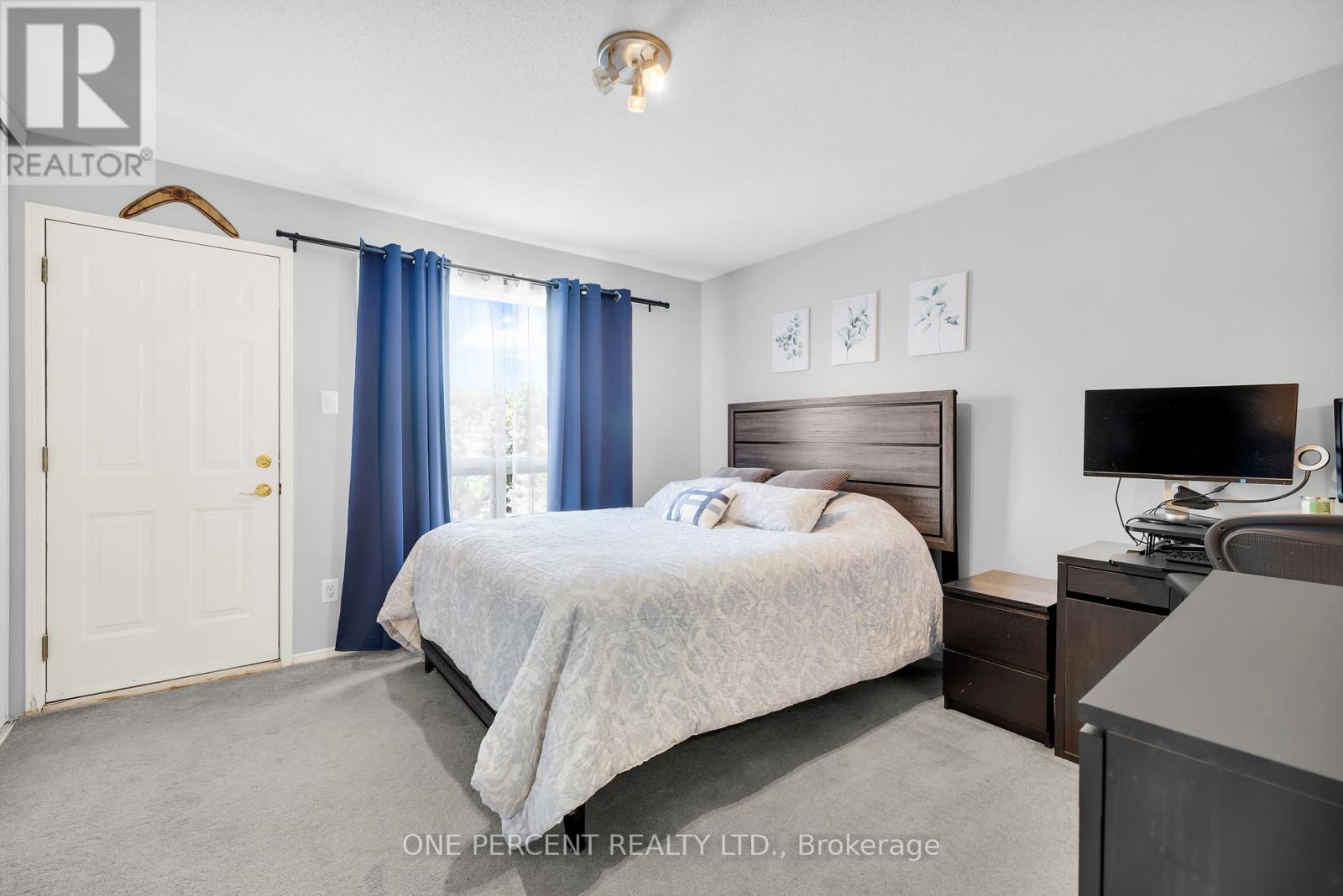3 - 250 Cresthaven Drive