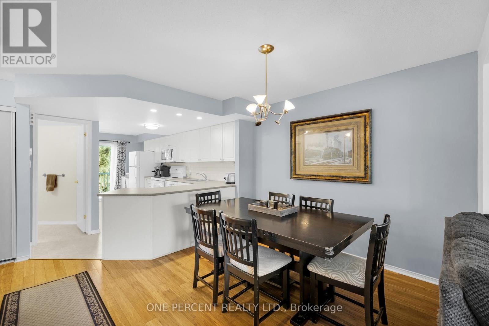 3 - 250 Cresthaven Drive