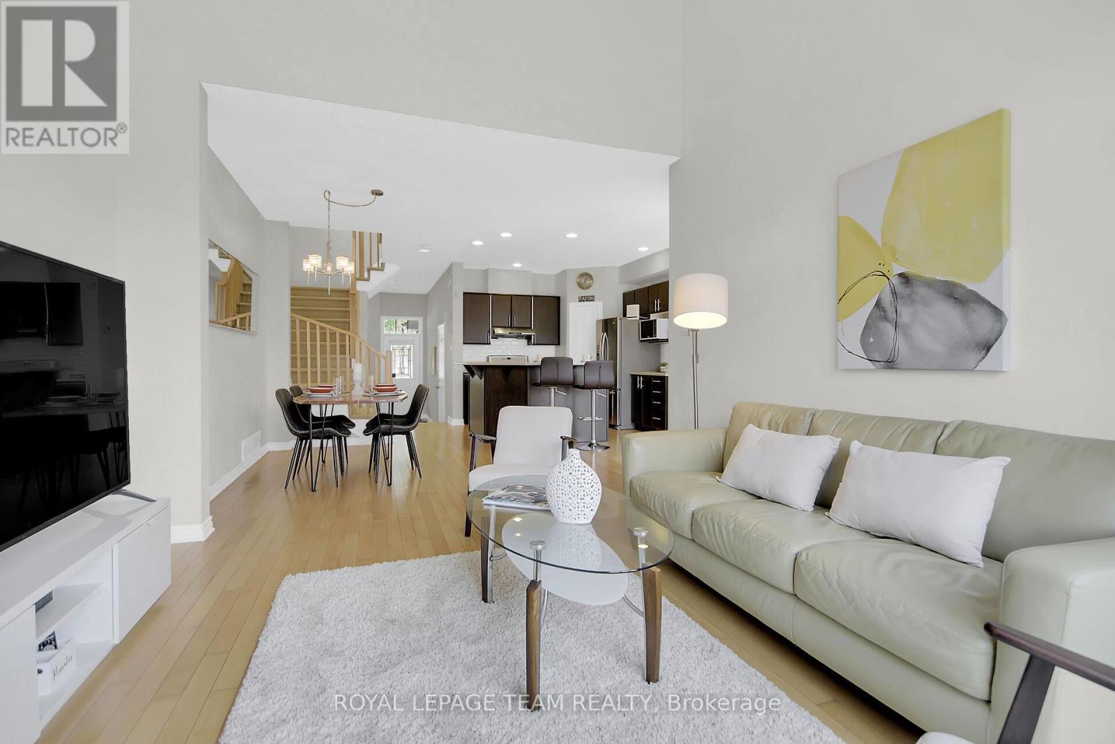 239 Waymark Crescent