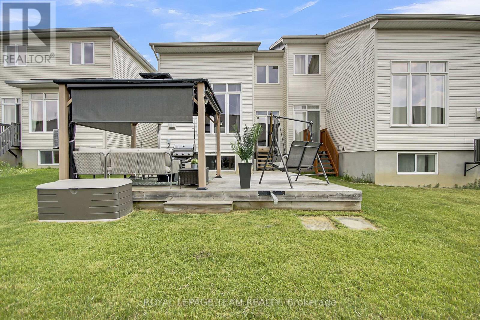 239 Waymark Crescent