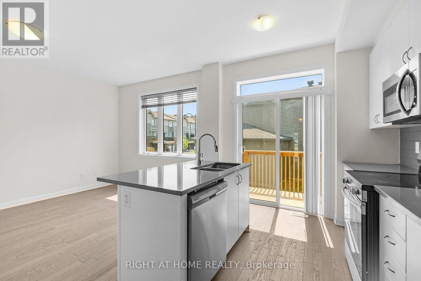 958 Athenry Court
