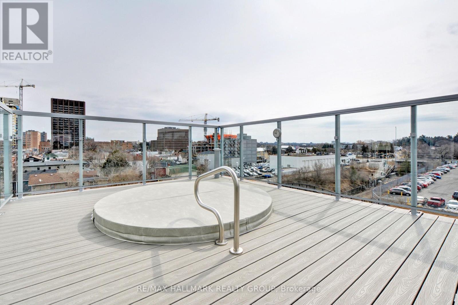 1911 - 111 Champagne Avenue