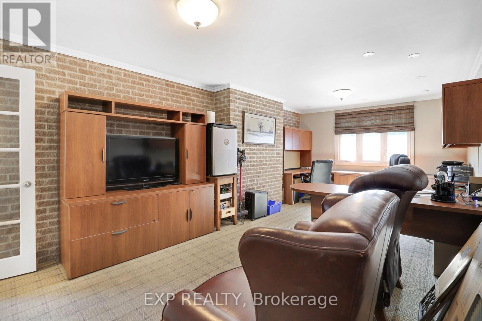 6385 Third Line Road