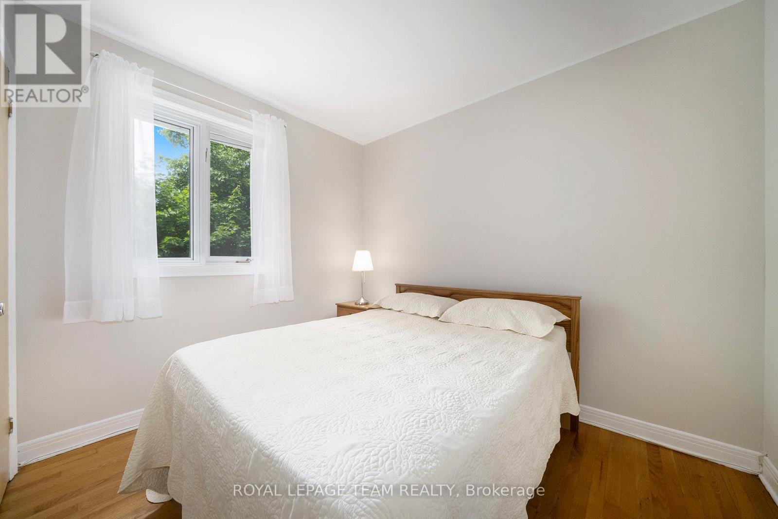 367 Ravenhill Avenue