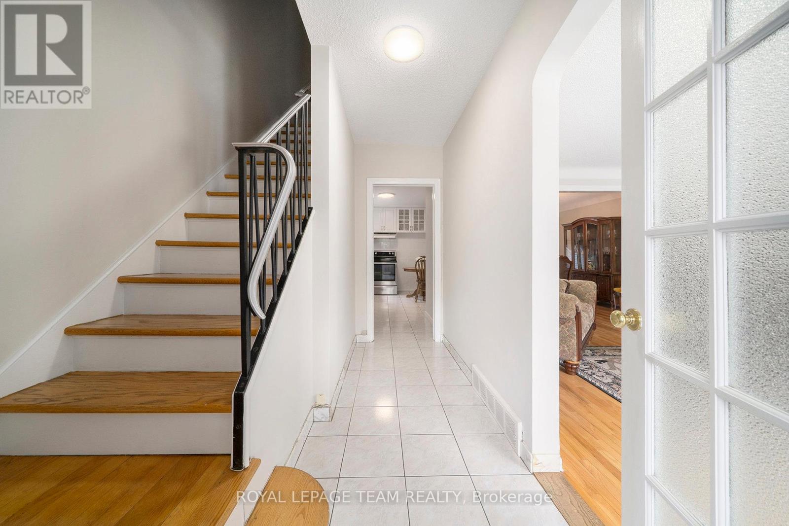 367 Ravenhill Avenue