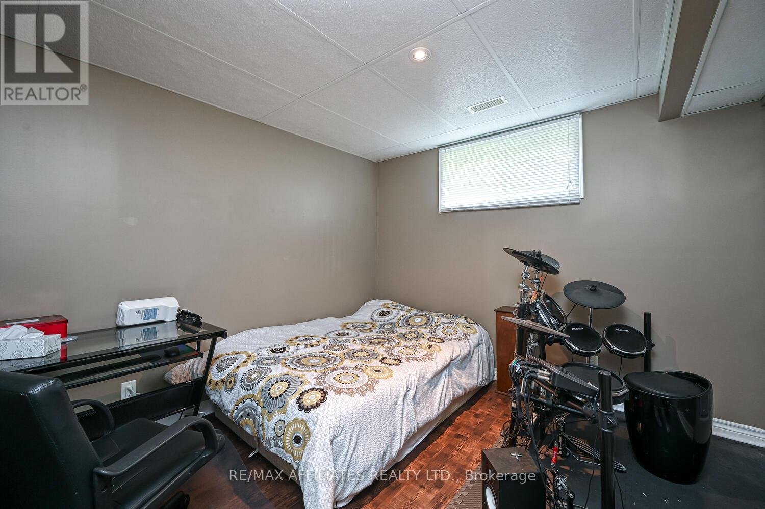30 Lee Avenue