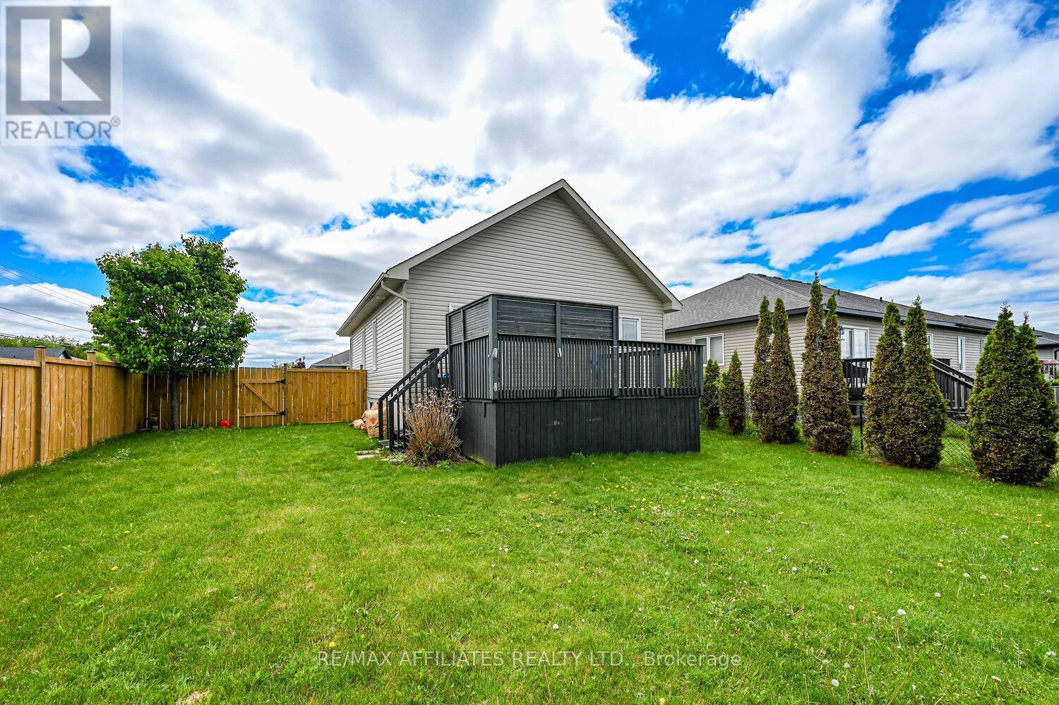 30 Lee Avenue