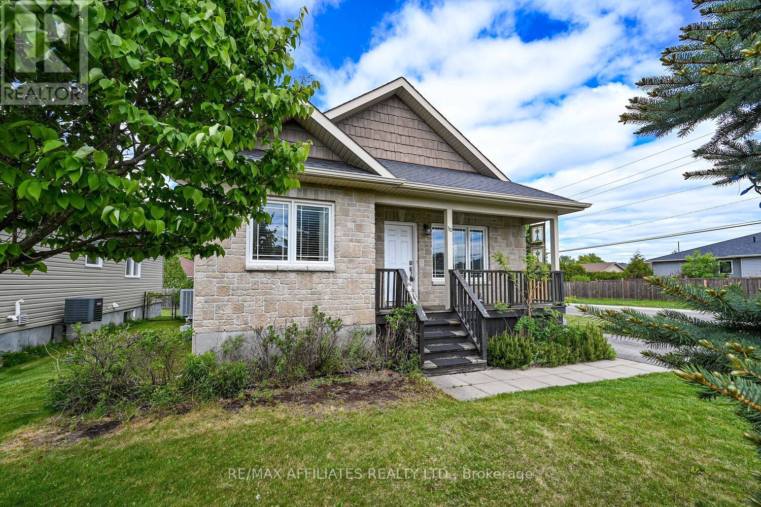 30 Lee Avenue