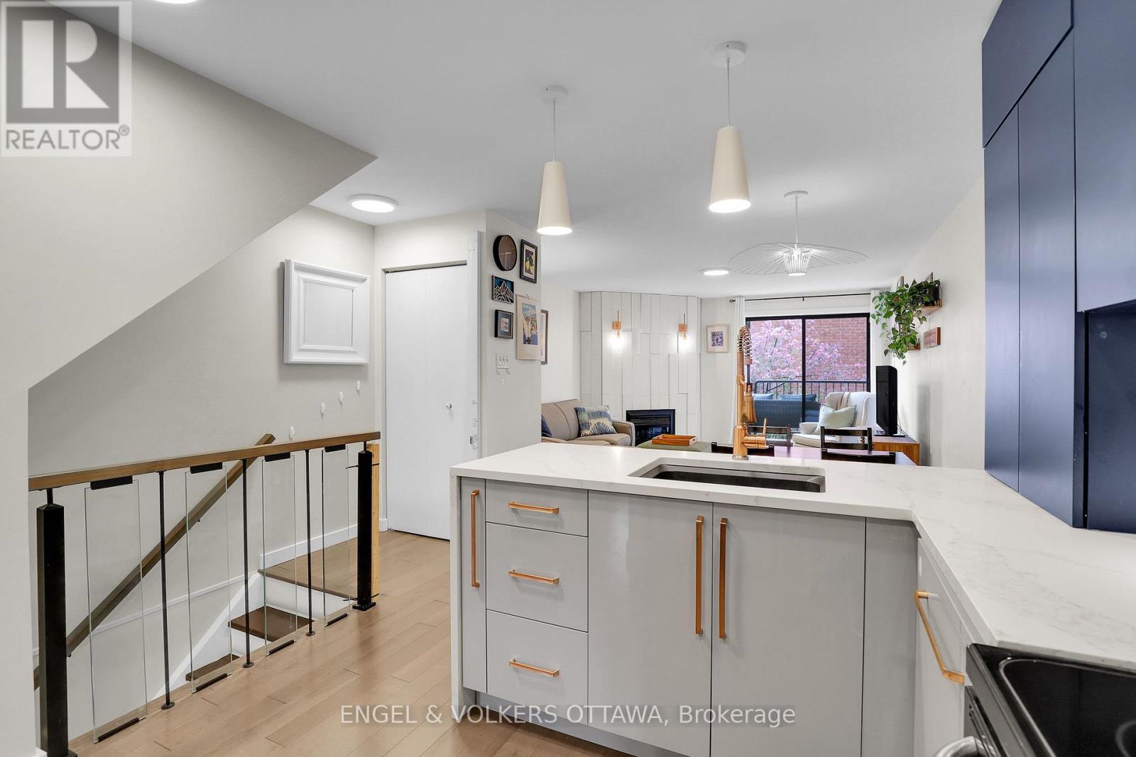202 Alvin Road S