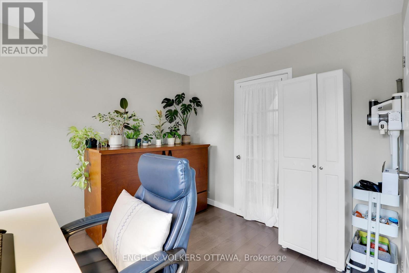 202 Alvin Road S