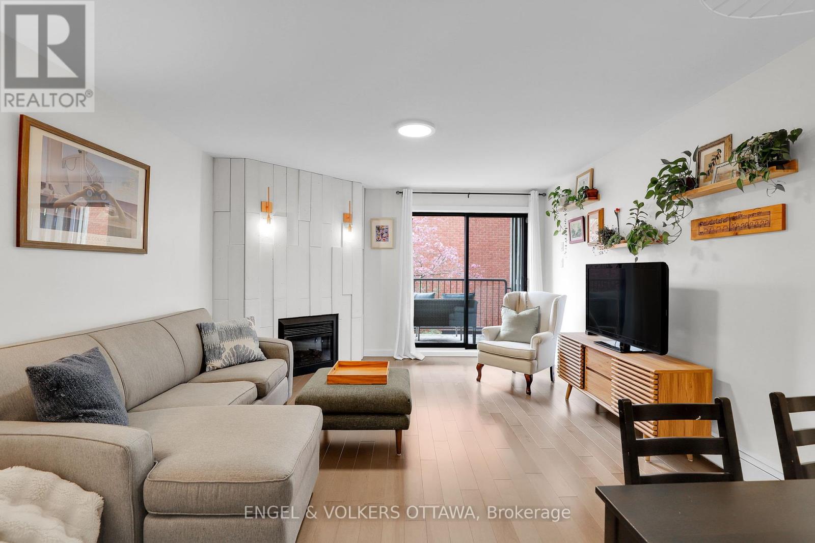 202 Alvin Road S