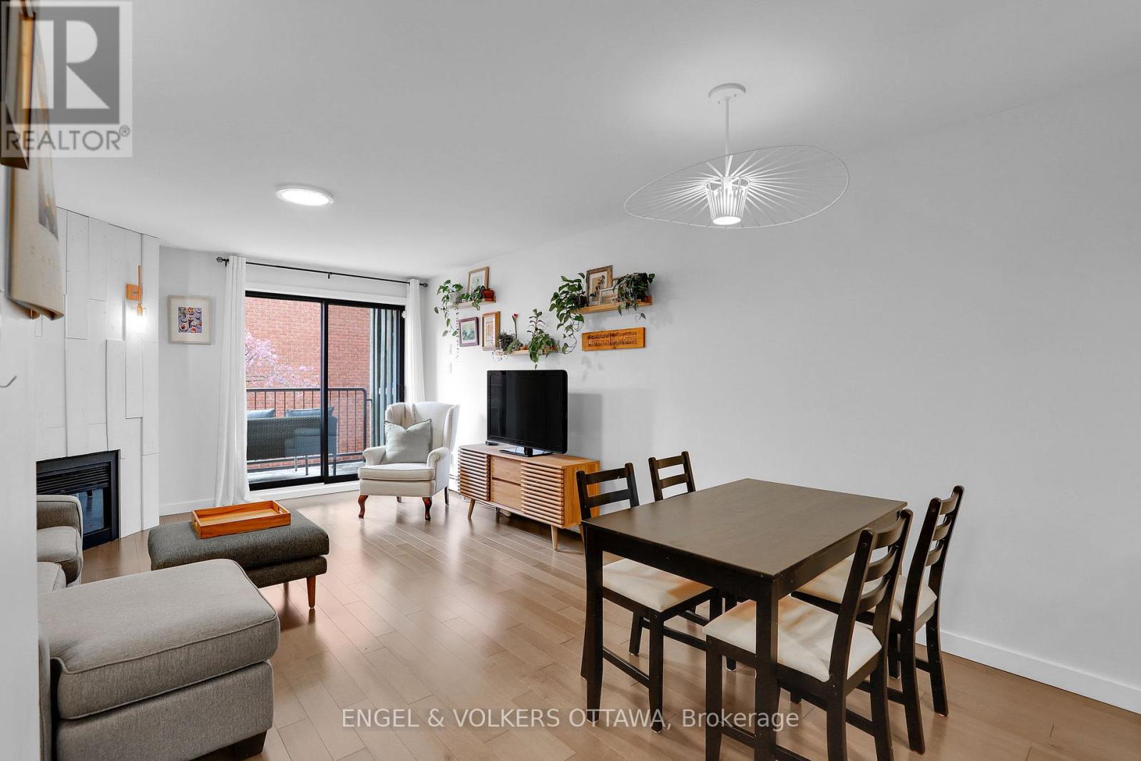 202 Alvin Road S