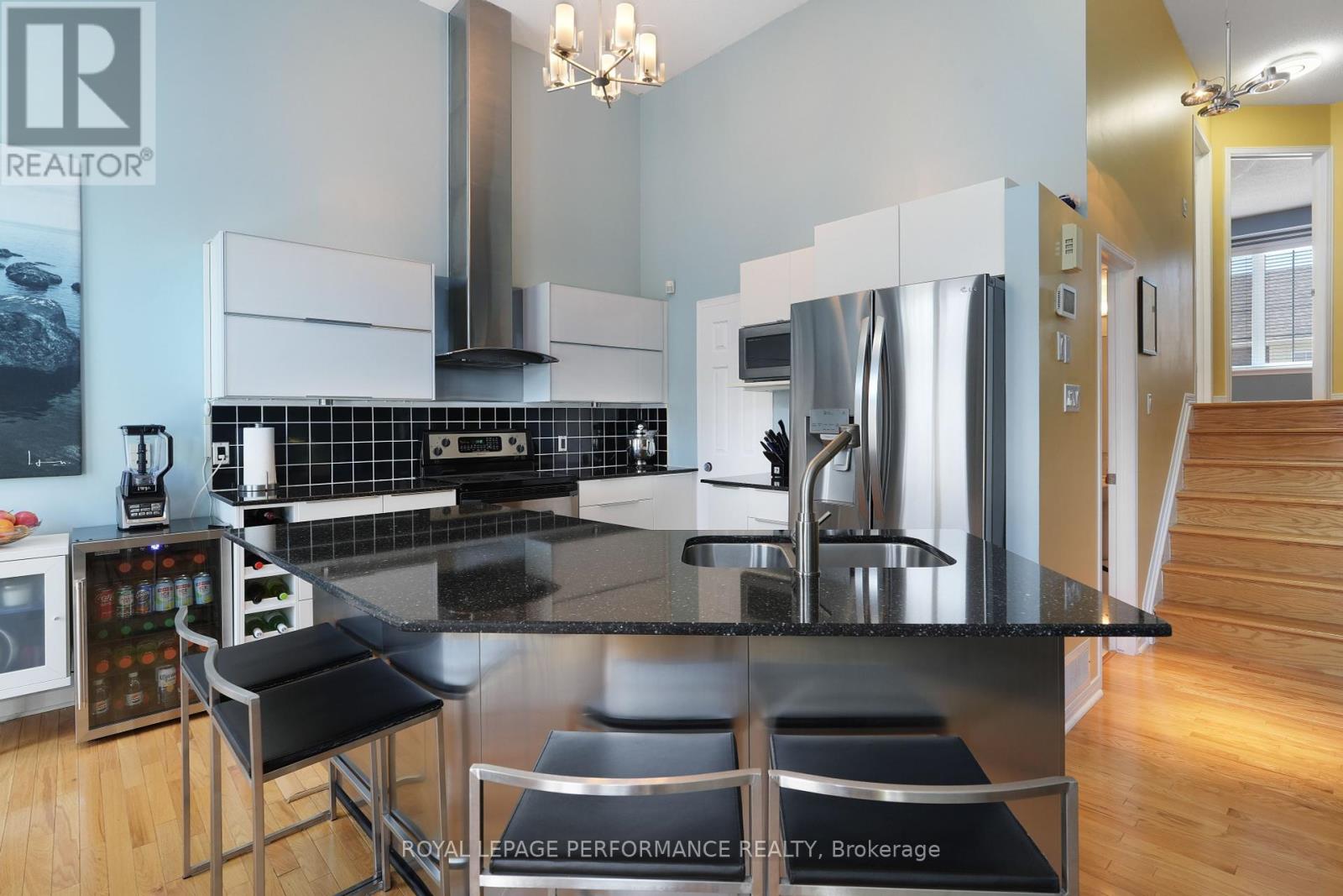 9 Maple Park Private