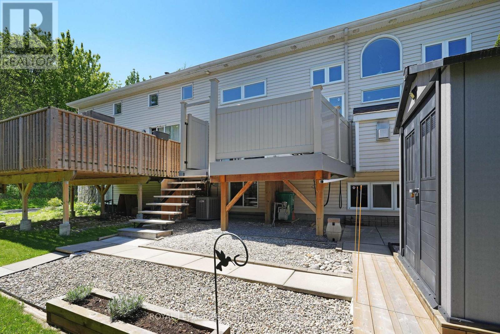 9 Maple Park Private