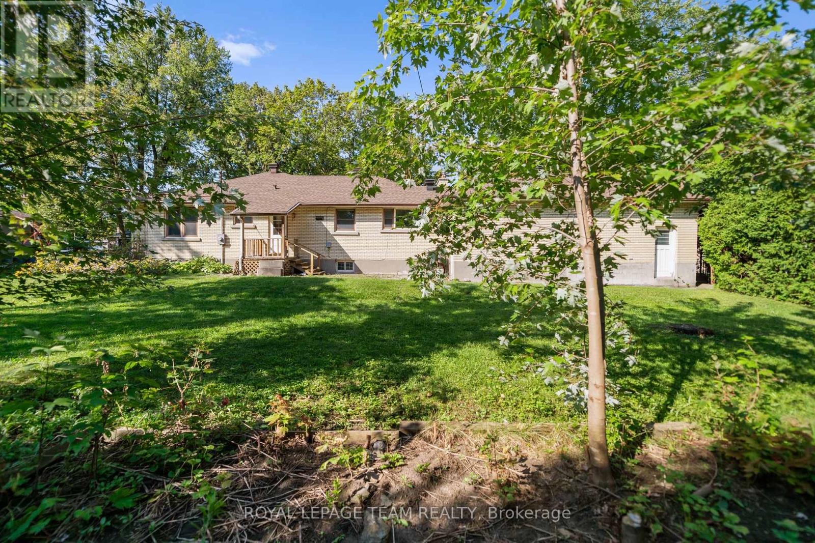 873 Dunlevie Avenue