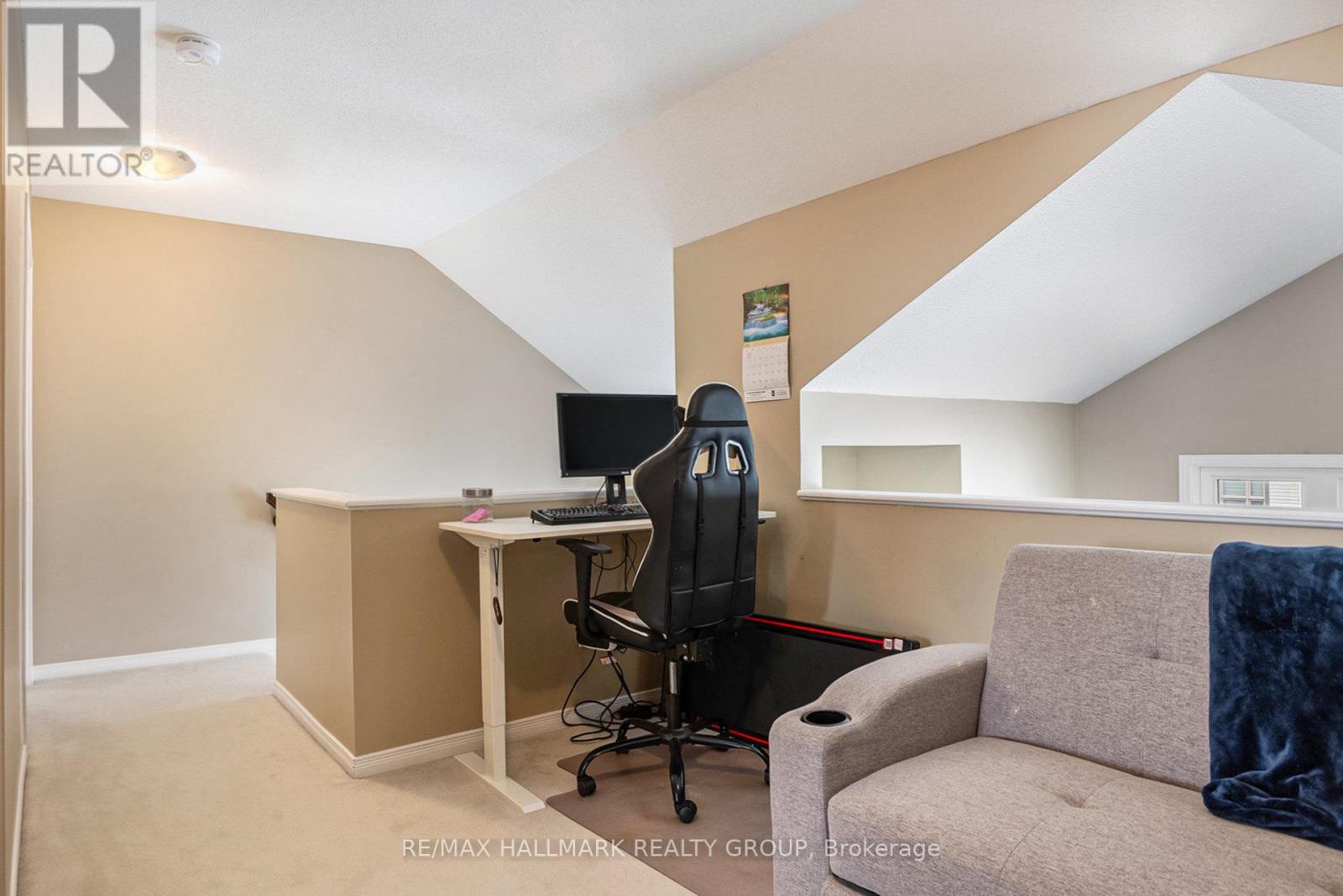 327 Galston Private
