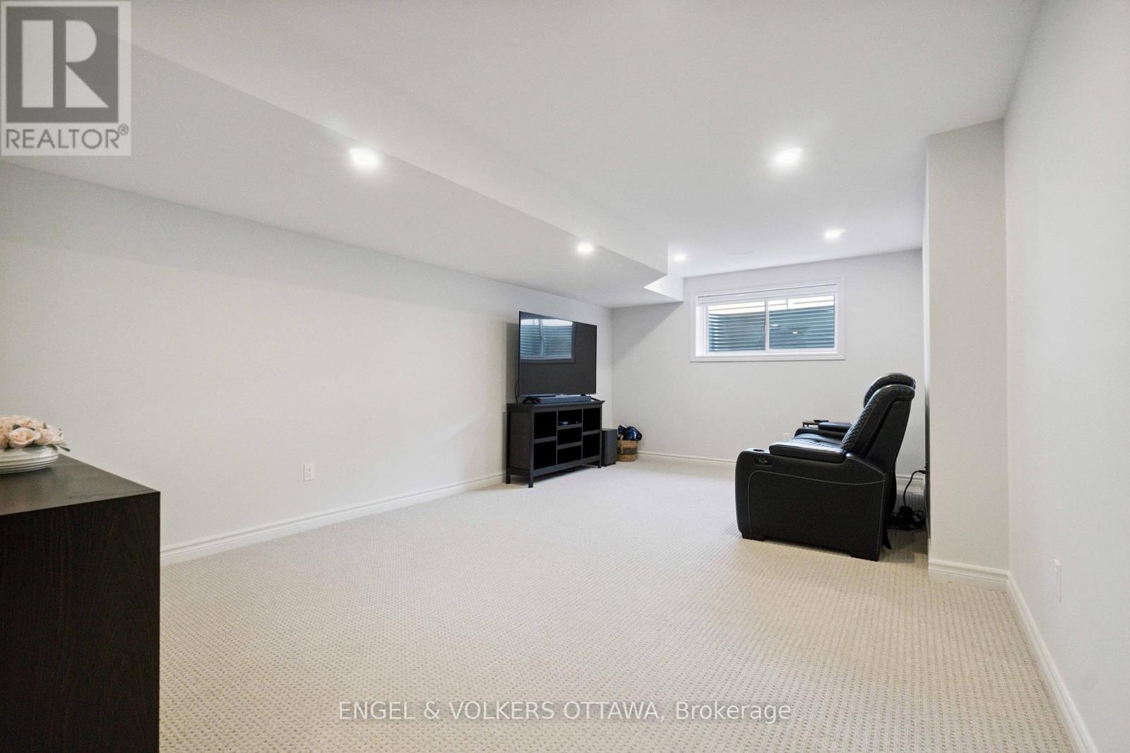 640 Cordelette Circle