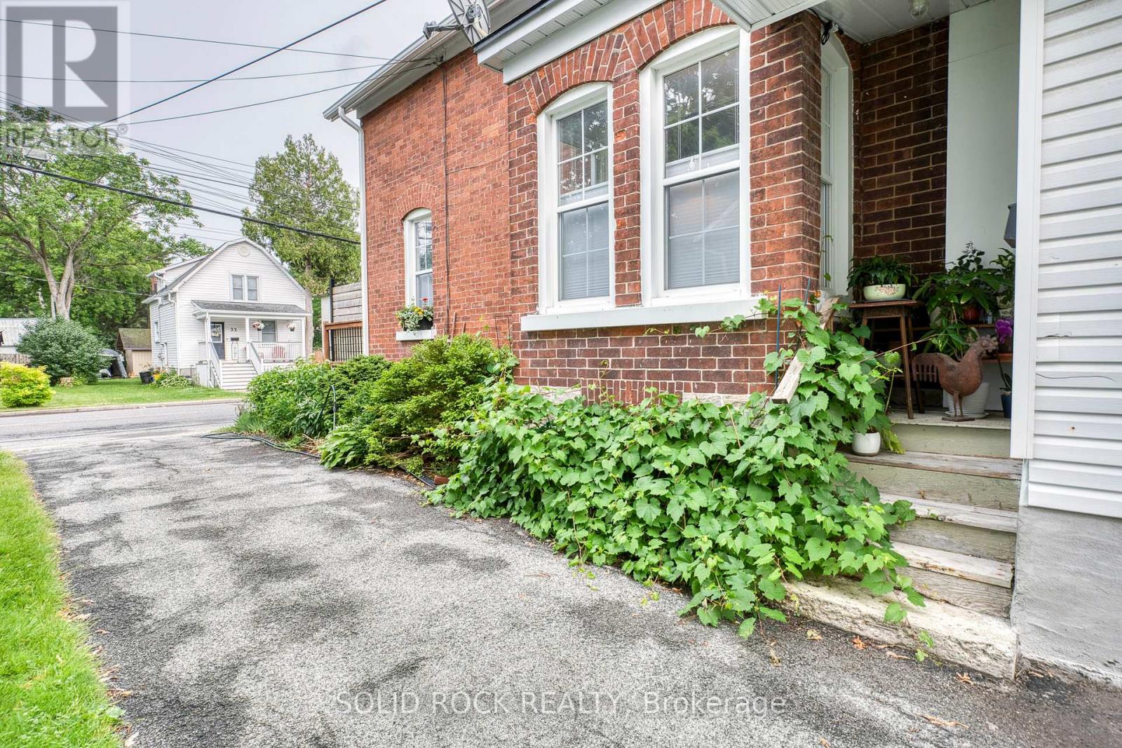 33a And 33b Napoleon Street