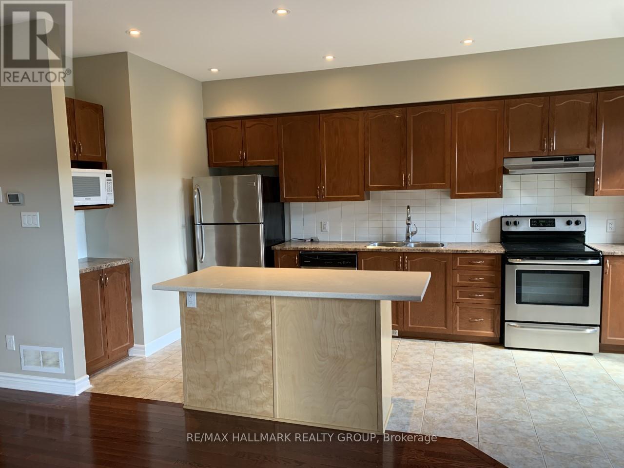 240 Leather Leaf Terrace