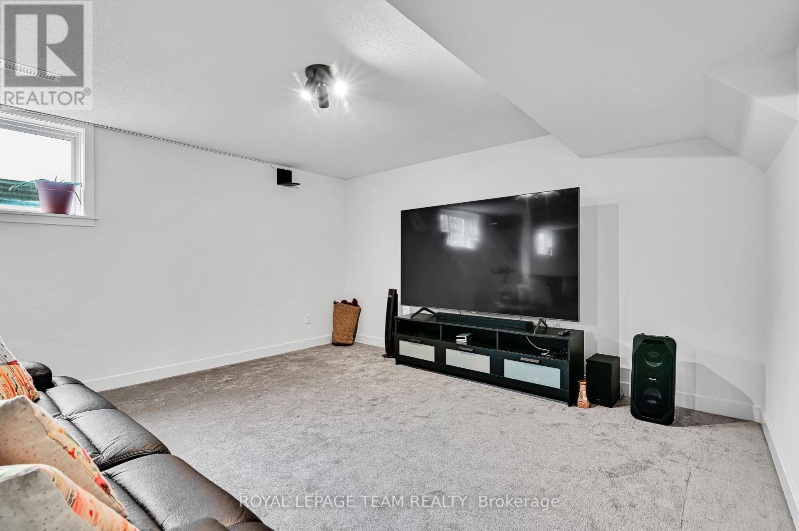 202 Zinnia Way