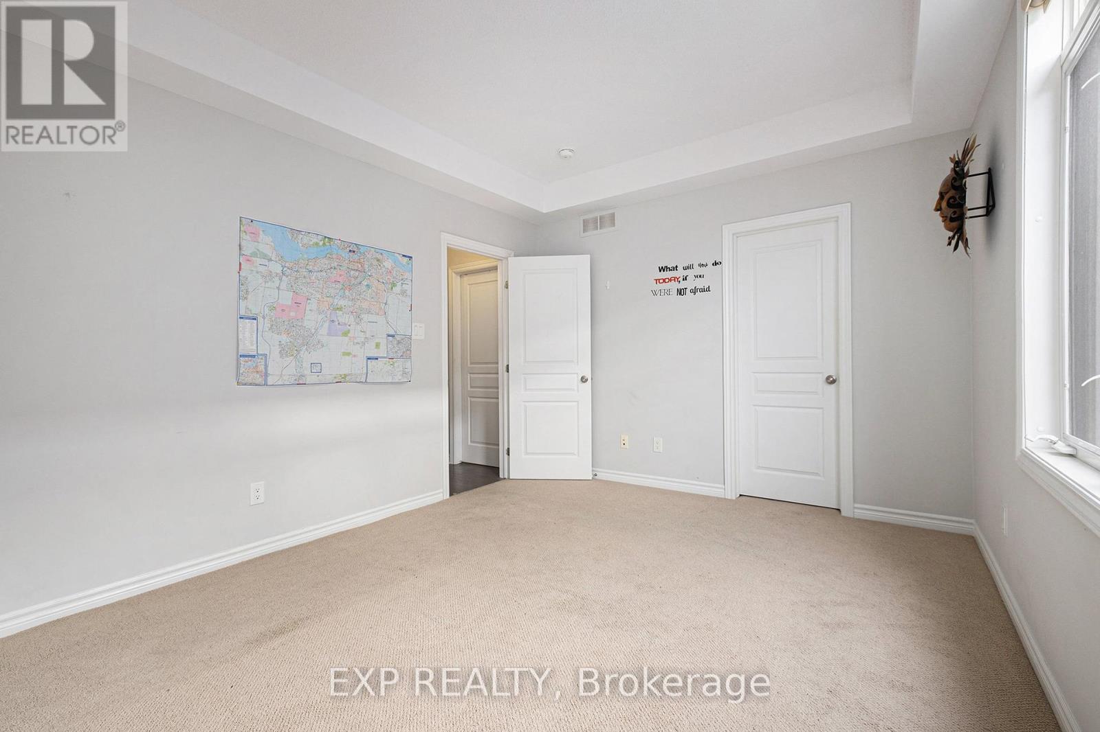274 Pembina Private