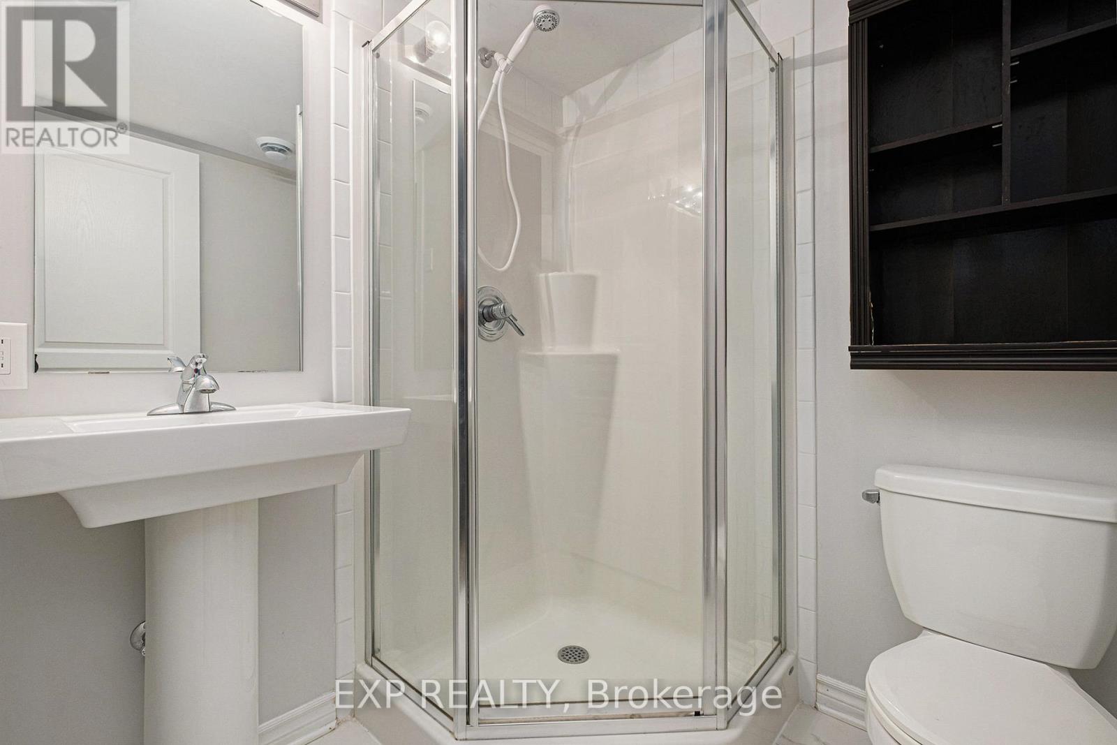 274 Pembina Private