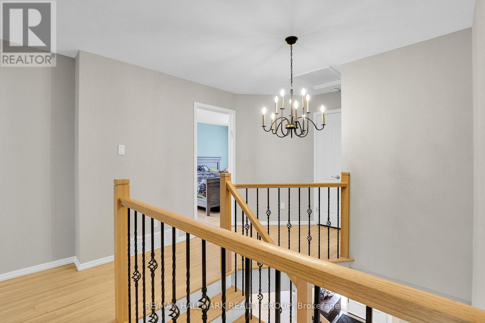 1712 Playfair Drive