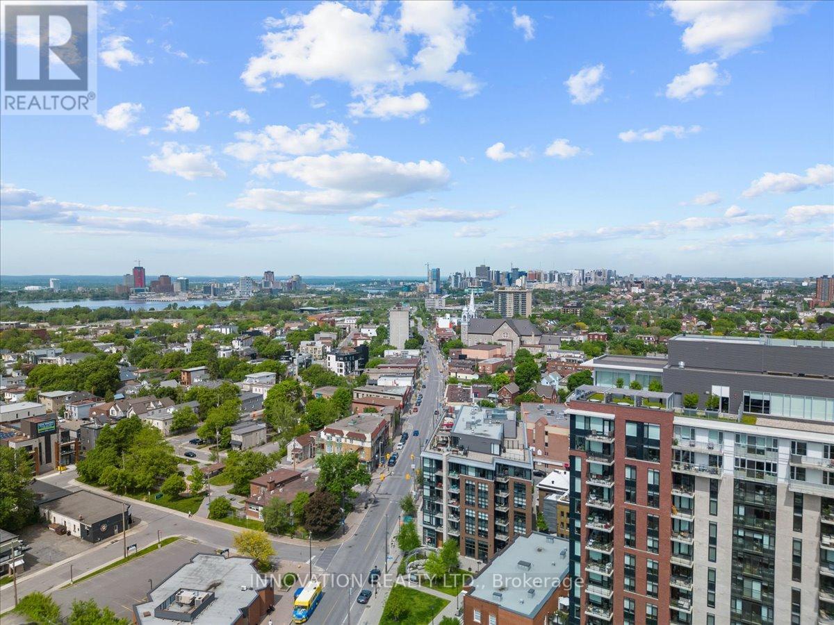 410 - 10 Rosemount Avenue W