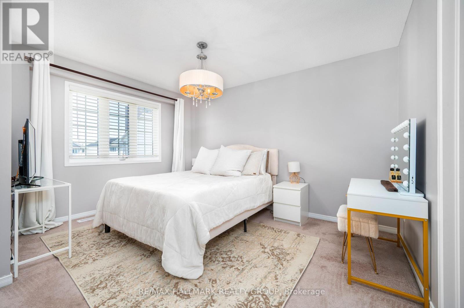 171 Fordham Private