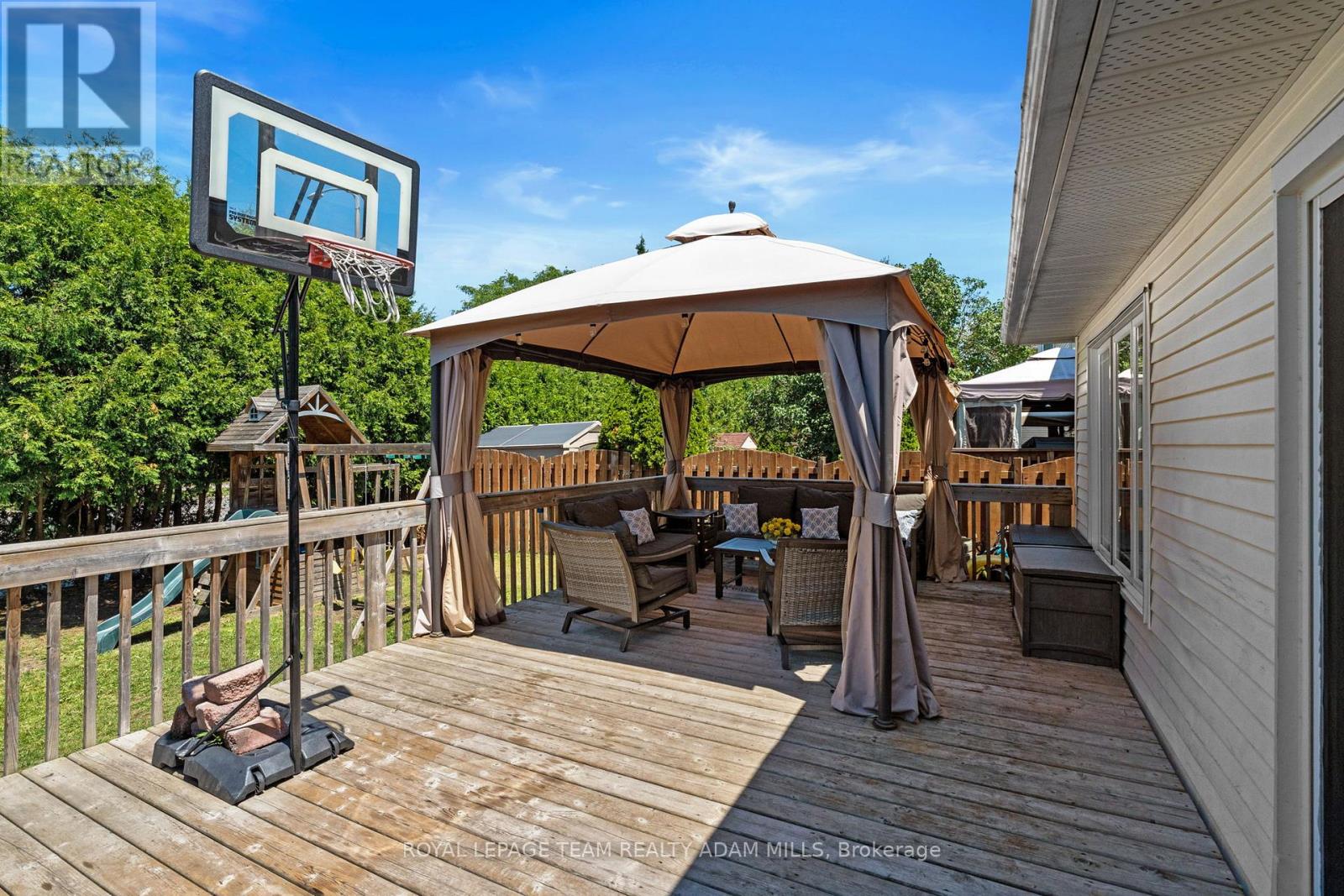 607 Tourelle Drive