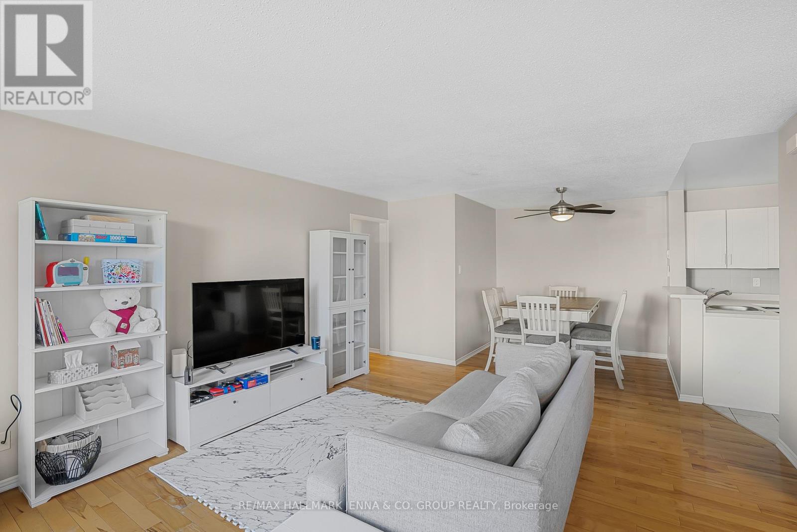 207 - 1760 Cabaret Lane