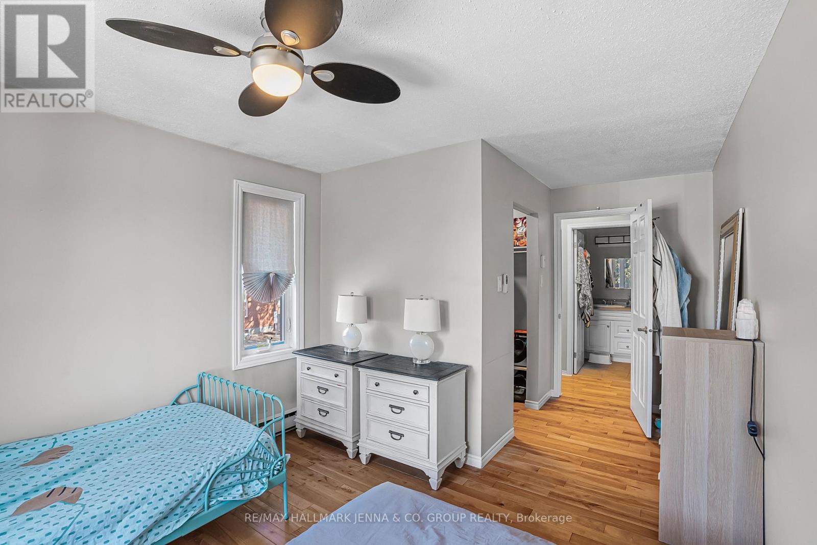 207 - 1760 Cabaret Lane