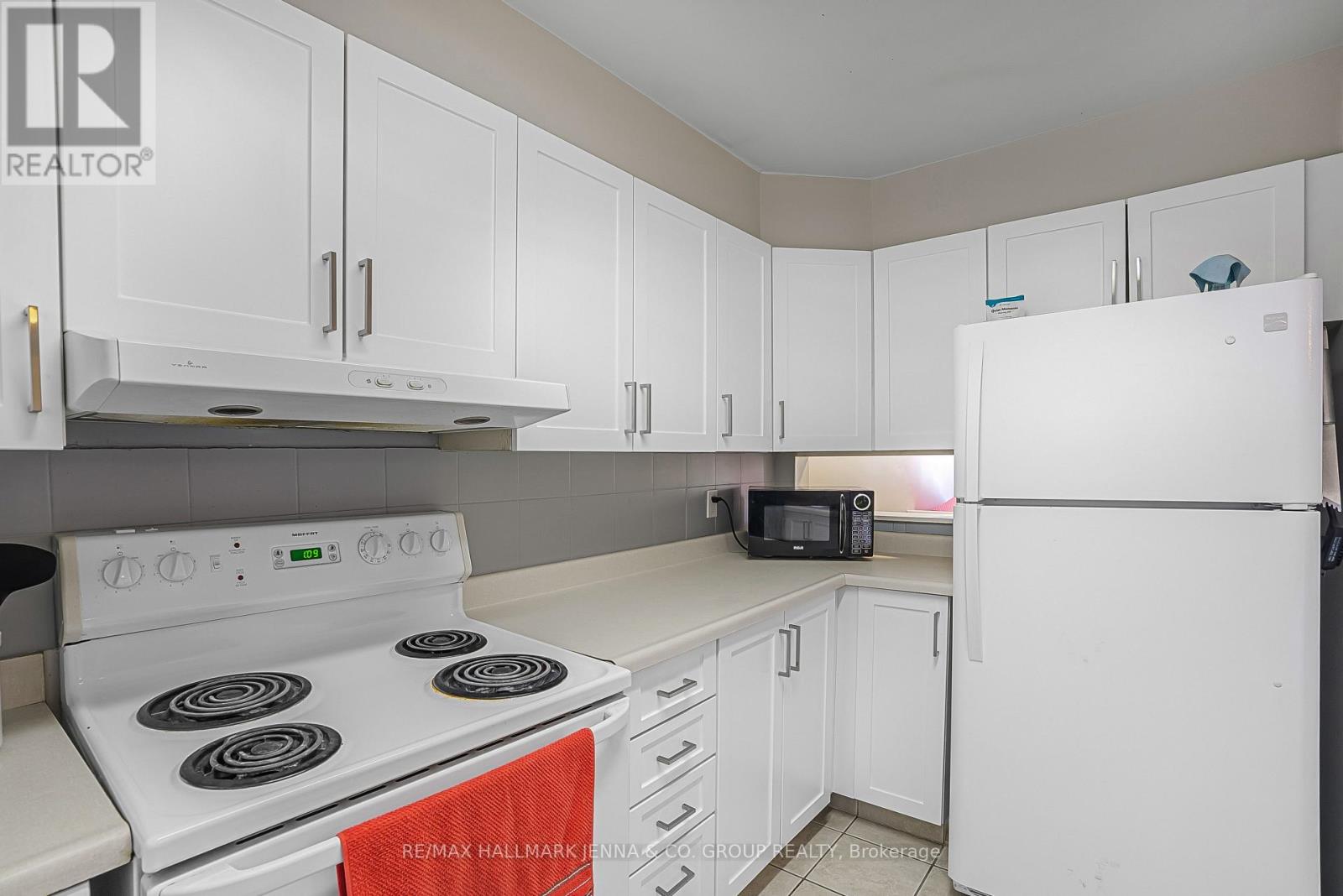 207 - 1760 Cabaret Lane