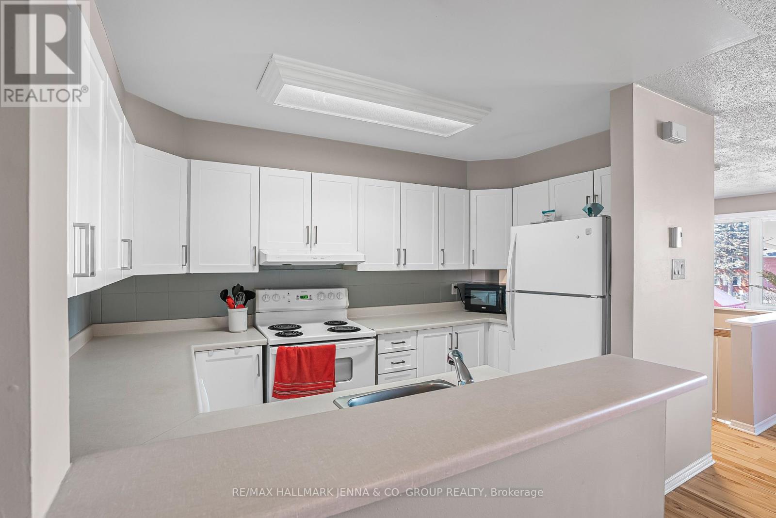 207 - 1760 Cabaret Lane