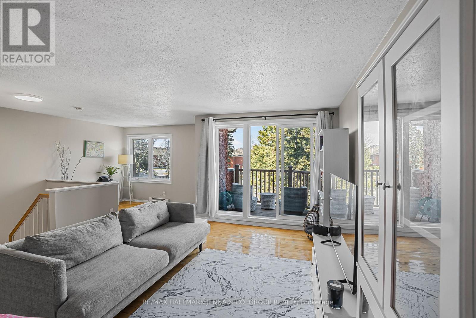 207 - 1760 Cabaret Lane