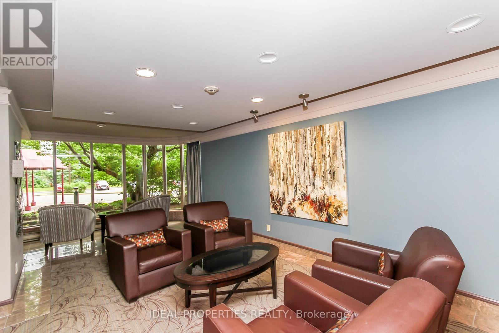 809 - 100 Grant Carman Drive