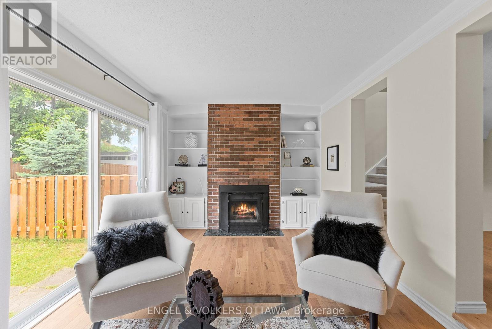 1129 Chimney Hill Way