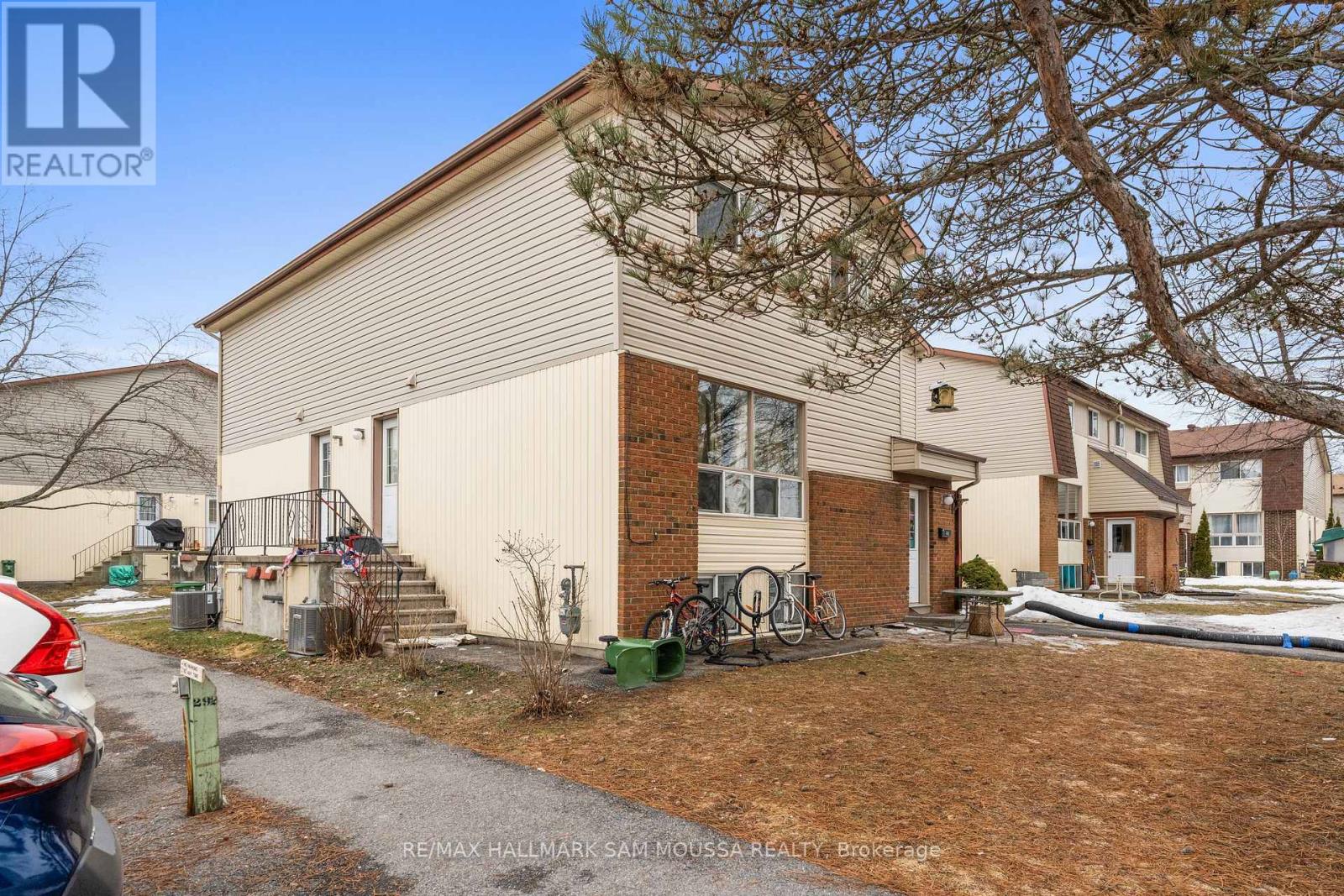 B - 41 Forester Crescent