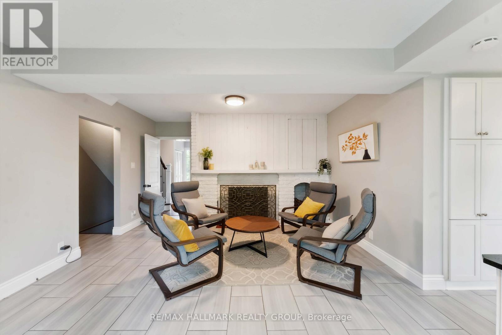 2103 Delmar Drive