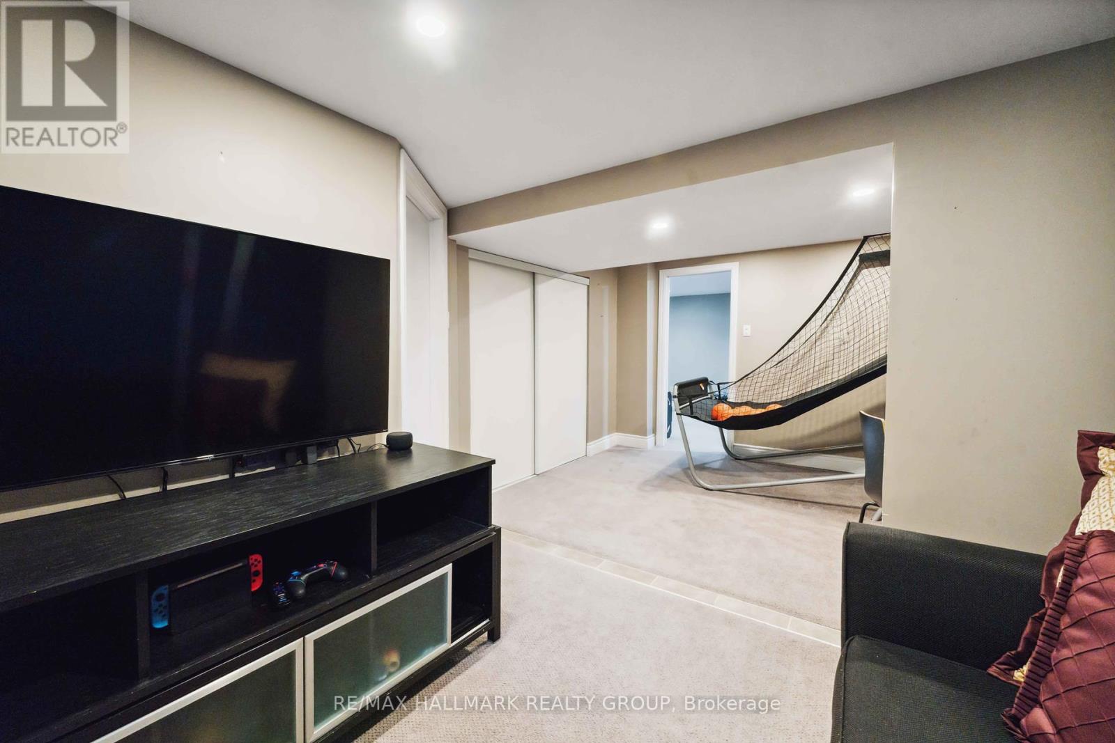 2103 Delmar Drive