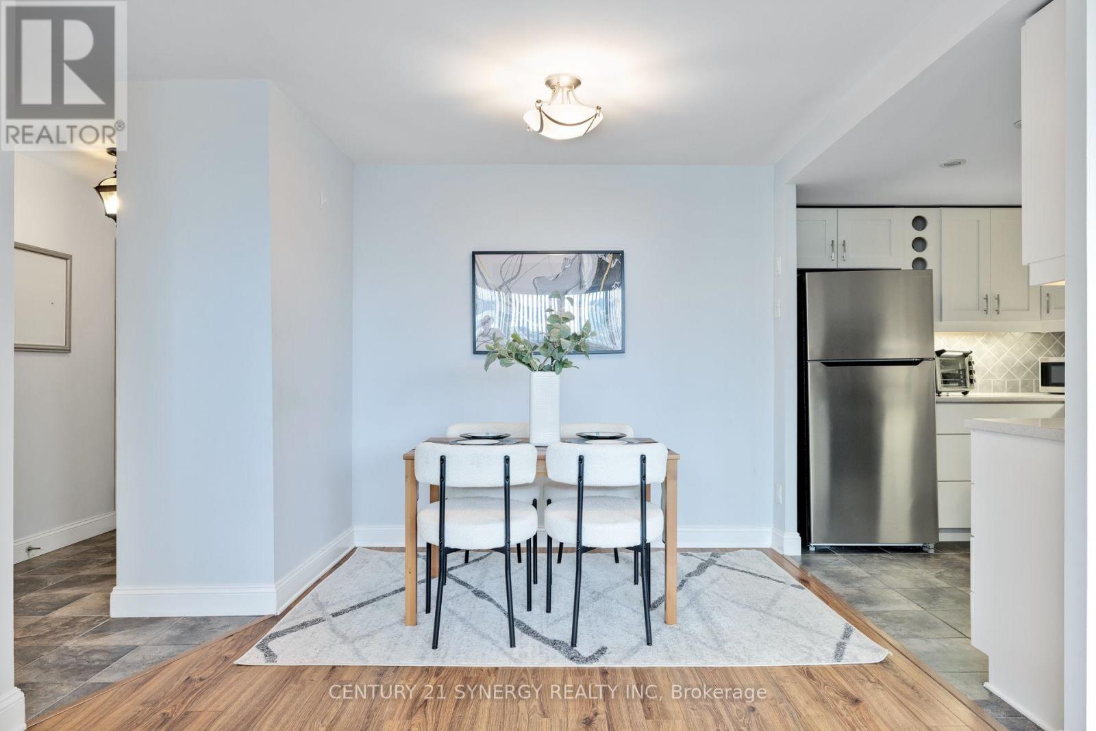 1206 - 500 Laurier Avenue W