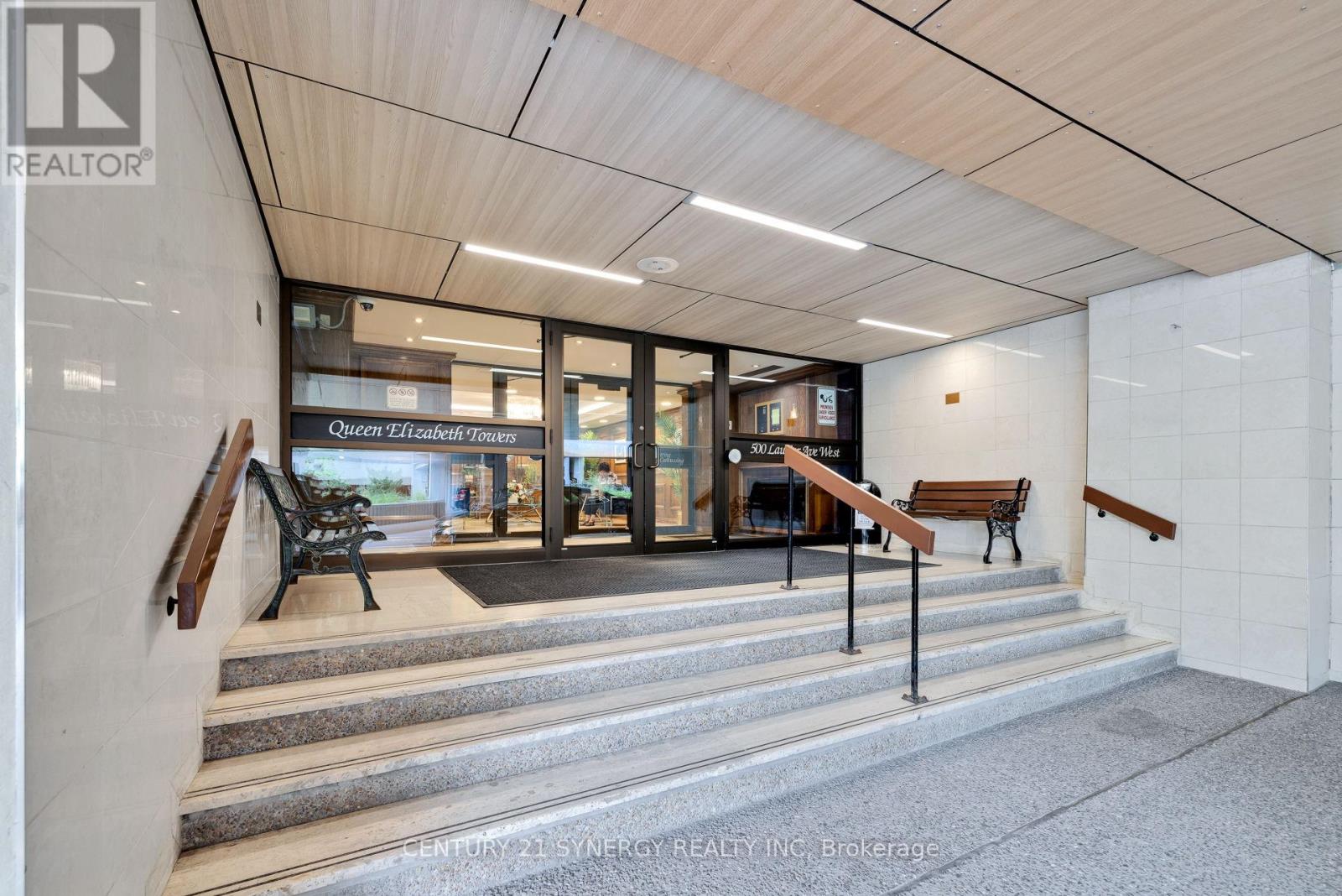 1206 - 500 Laurier Avenue W