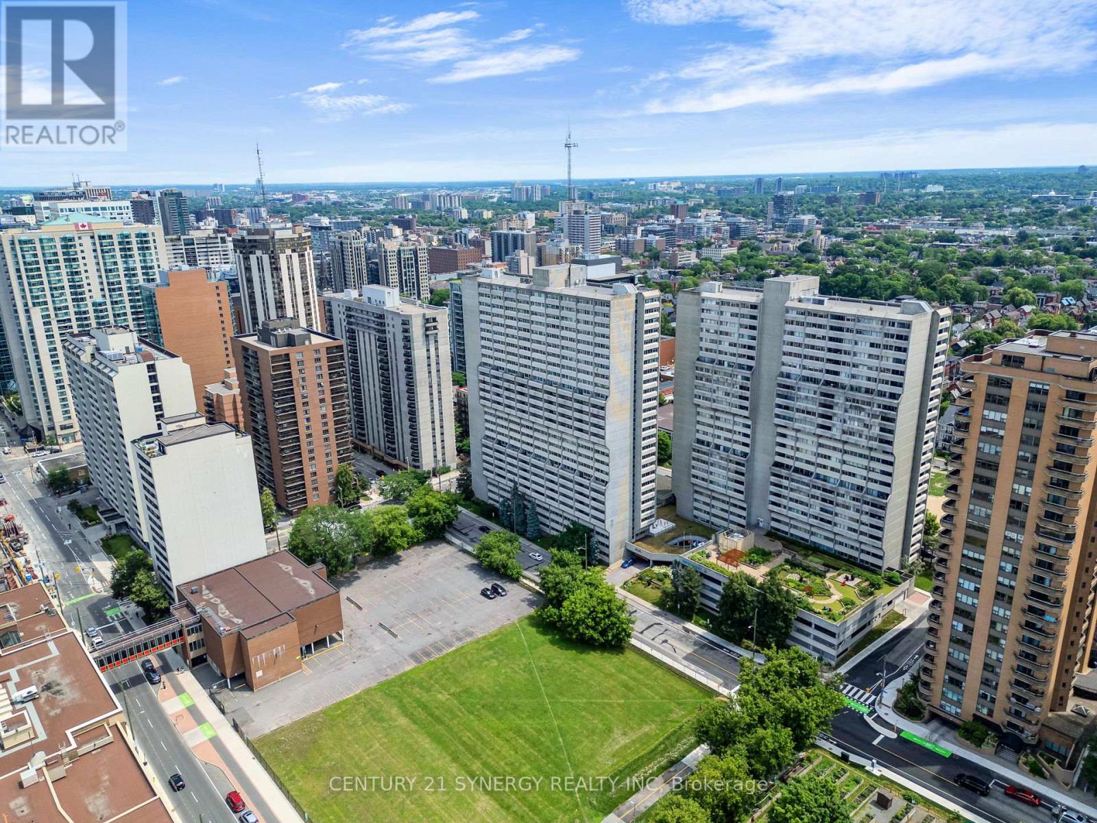 1206 - 500 Laurier Avenue W