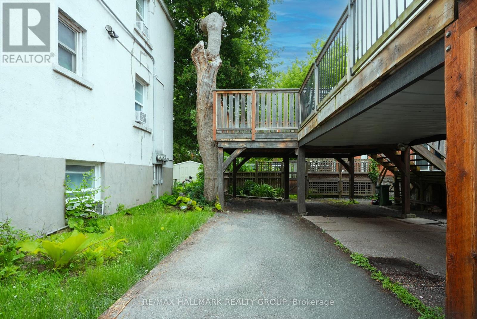343 Somerset Street E