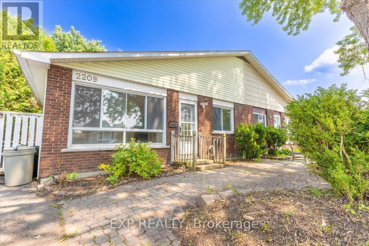 2209 Fillmore Crescent