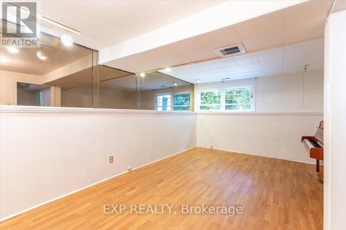 2209 Fillmore Crescent